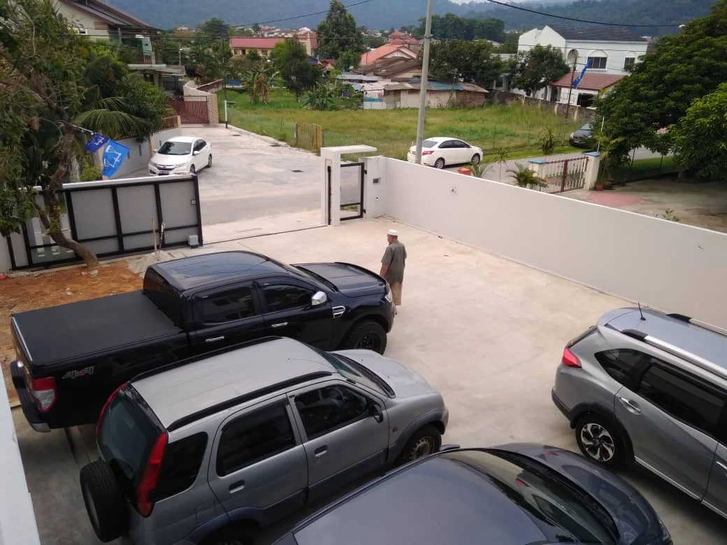 Pemandangan sekitar